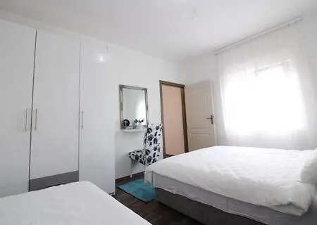 Lägenhet Dubrovnik - Ivanica: “sunnyhills Apartments” With Pool Ivanica