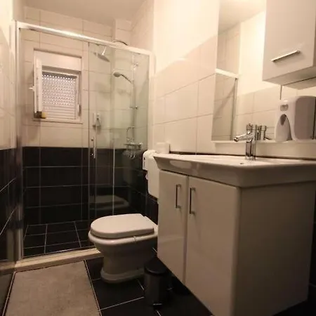 Lägenhet Dubrovnik - Ivanica: “sunnyhills Apartments” With Pool