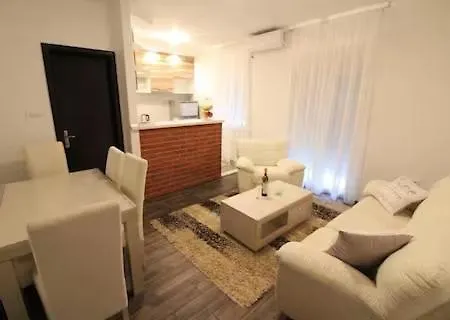 Dubrovnik - Ivanica: “sunnyhills Apartments” With Pool 公寓 Ivanica