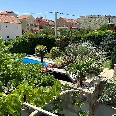 Dubrovnik - Ivanica: “sunnyhills Apartments” With Pool *