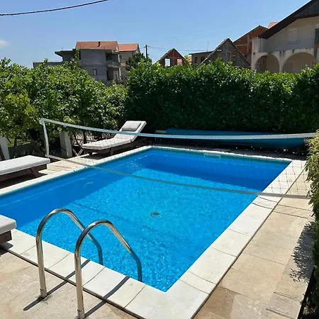 Dubrovnik - Ivanica: “sunnyhills Apartments” With Pool Ivanica