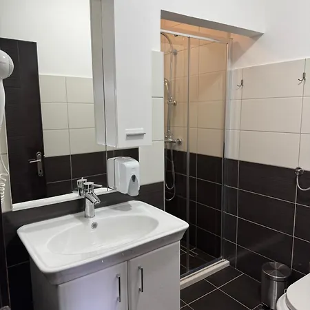 Dubrovnik - Ivanica: “sunnyhills Apartments” With Pool *