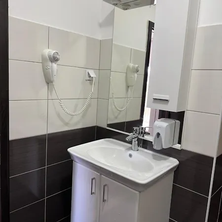 Dubrovnik - Ivanica: “sunnyhills Apartments” With Pool Ivanica