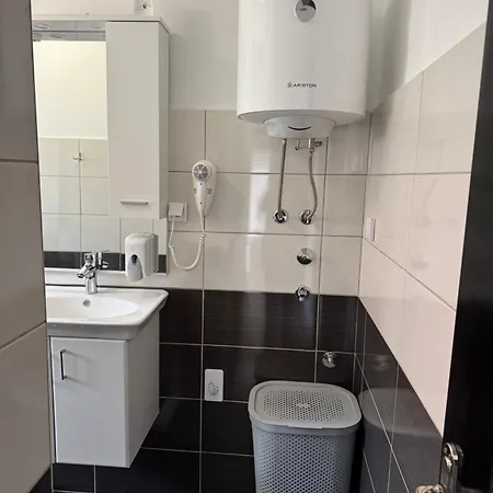 Appartamento Dubrovnik - Ivanica: “sunnyhills Apartments” With Pool *