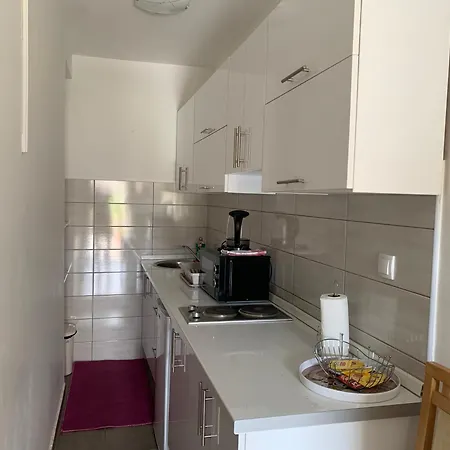 Dubrovnik - Ivanica: “sunnyhills Apartments” With Pool * Ivanica