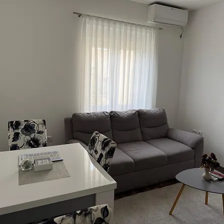 Appartamento Dubrovnik - Ivanica: “sunnyhills Apartments” With Pool Ivanica