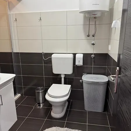 Dubrovnik - Ivanica: “sunnyhills Apartments” With Pool